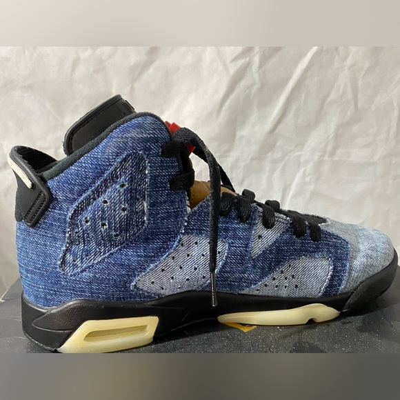 Jordan 6 EUC - Picture 3 of 5